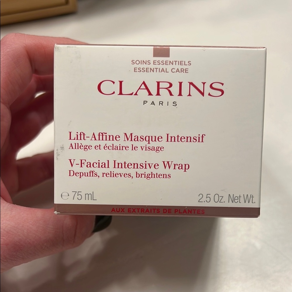 Clarins V-Facial Intensive Wrap Depuffing Face Mask